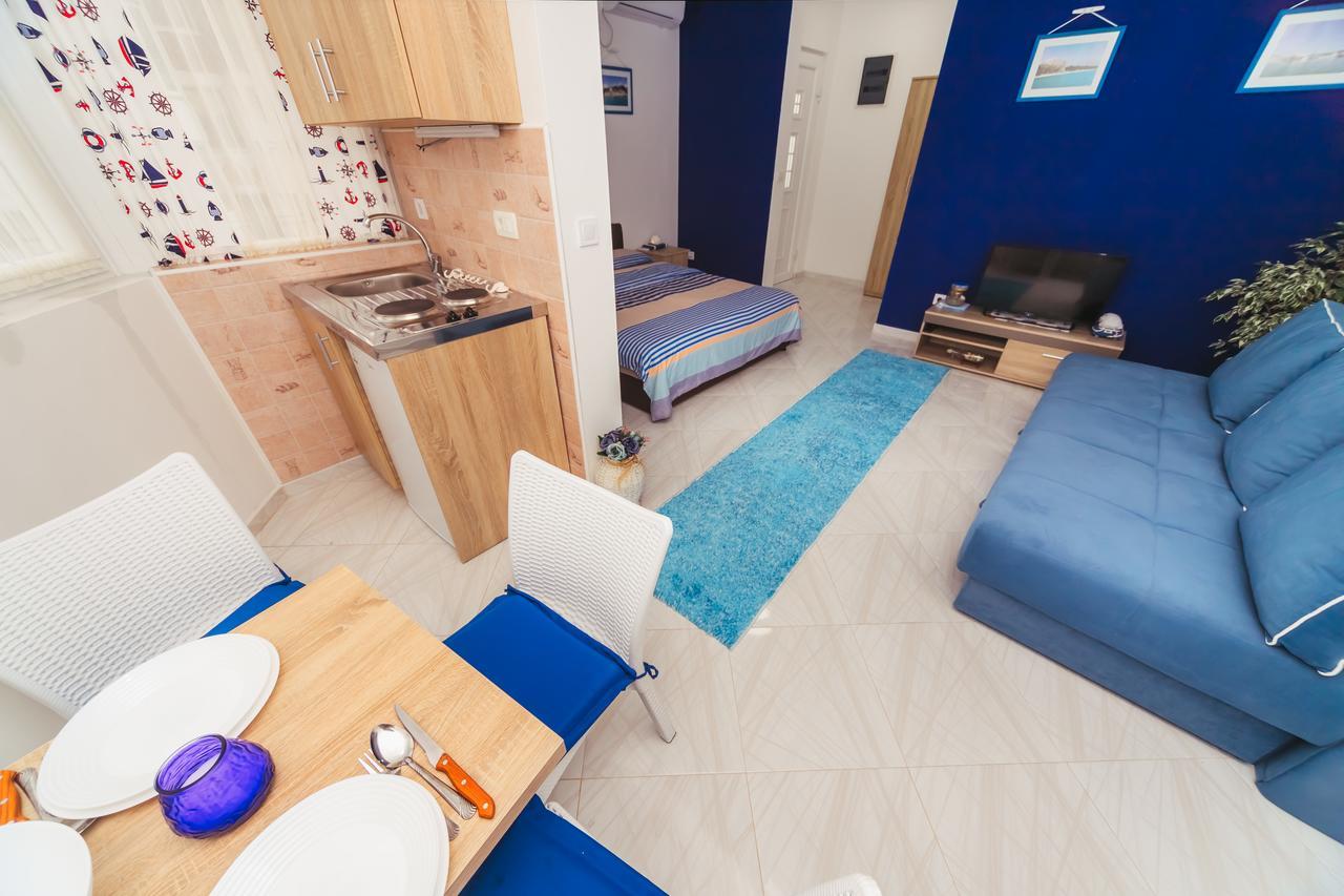 Apartments Suster バール エクステリア 写真